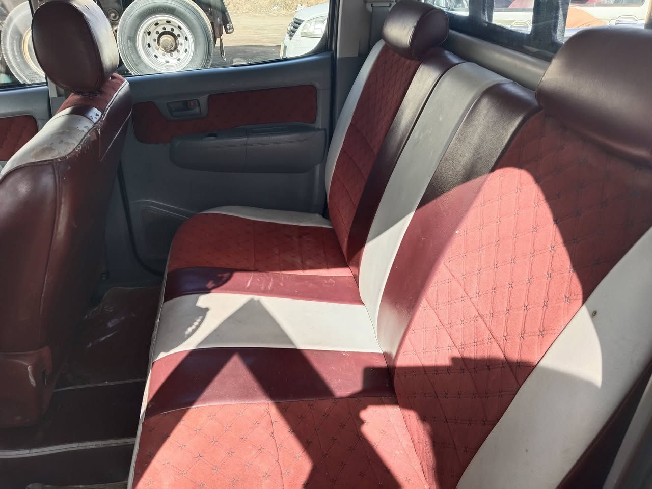 فلاونزه 2006 جاهزه من كلشي.
الشطره *********** سعر125 قفل
