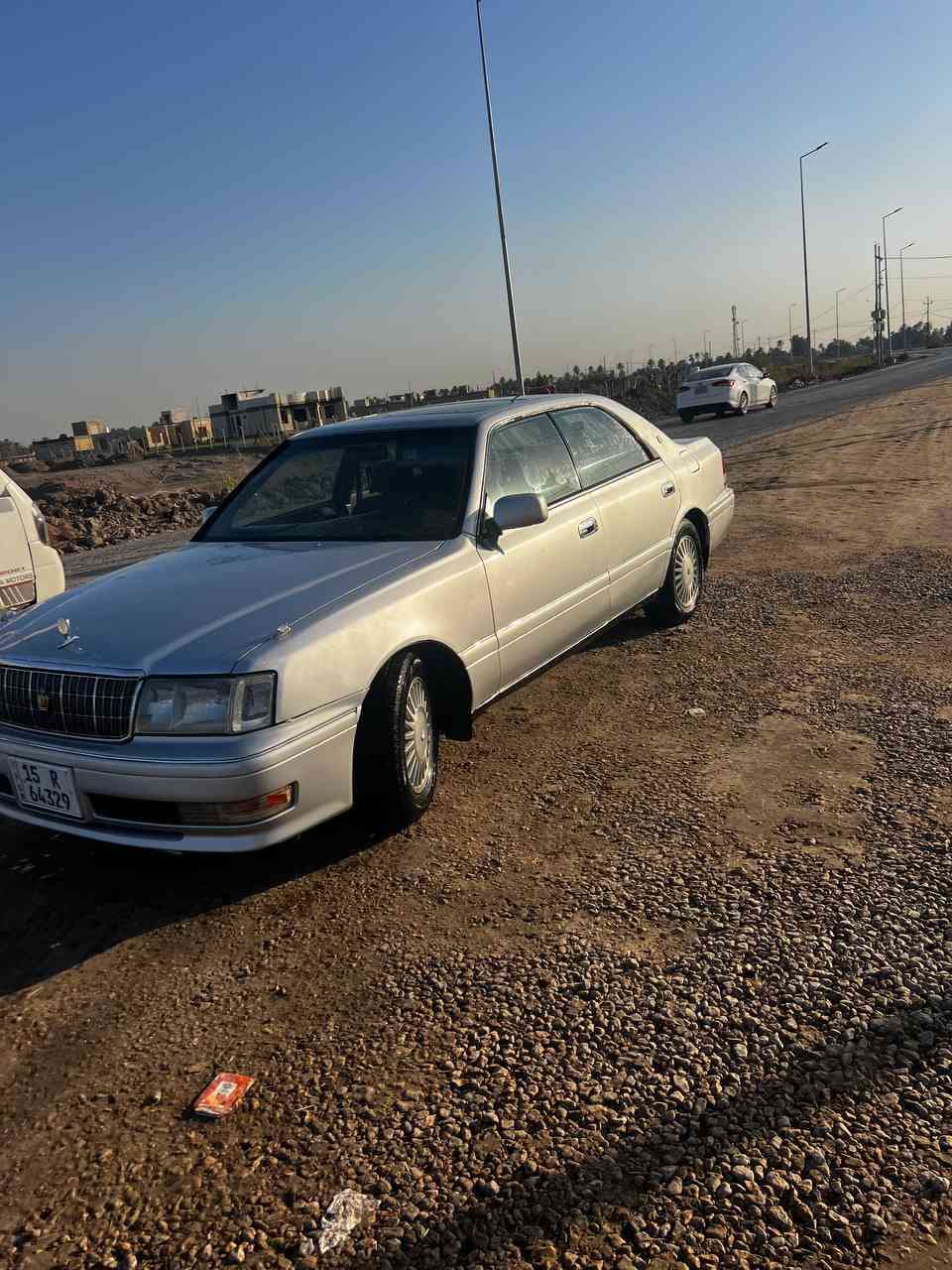 سلام عليكم للبيع راس ثور فلات 1996سياره فقط كصه قماره تبريد ثلج تخم تاير حداديه فول السياره فتحه بالقماره مكينه  فيشه وحده يعني انسه الاصراف رقم انبار انكليزي ل28تحويل ثاني يوم بأسمي  دواخل جدد السعر 77 وبيه مجال  للاستفسار الاتصال على الرقم ***********
