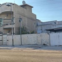 دار مساحة 325.5م واجهة 10م ونزال 32.5م في شارع فلسطين حي الادريسي قريب...