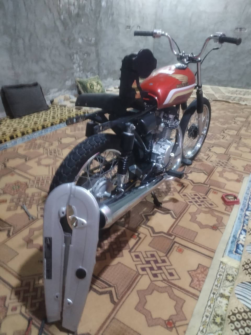 السلام عليكم  يابه ✋🏻  دراجه انتنس 🏍️ صارله 3 تبديلات دهن من عمرته دراجه نصبه فول  وبيها مكينه بطله 🐎 الدراجه مديل 2027 الشراي يجي خاص وبي خير ويدلل الموشراي لا يتعبني 😴❤️ *********** انتصال
