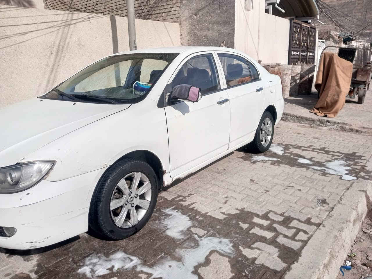 السلام عليكم نيفان 2011 مابيه لا صبغ ولا ضربه فقط بارد 
رقم كربلاء انكليزي 

محوره محرك كير اوتوماتيك كورله 

جاهزه من كلشي

السعر 42 وبيه مجال قليل 

مكاني كربلاء حي العامل 

استفسار ***********
