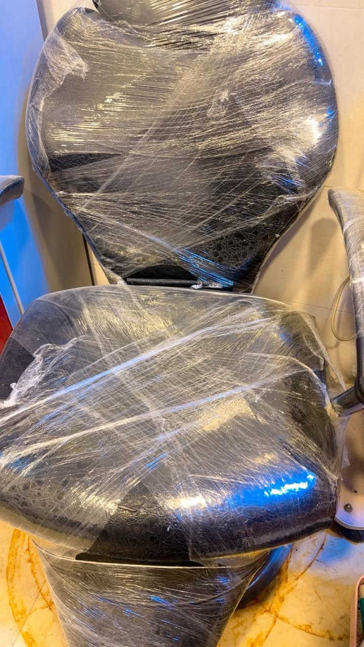 بنات جهاز هايدرو فيشل كلش نظيف وشغال 150اريده شويه بي زلغ بالواير وصلحته مابي شي وكرسي حلاقه كلش نظيف جديد 160وبي مجال  هذا رقمي للاستفسار ***********

