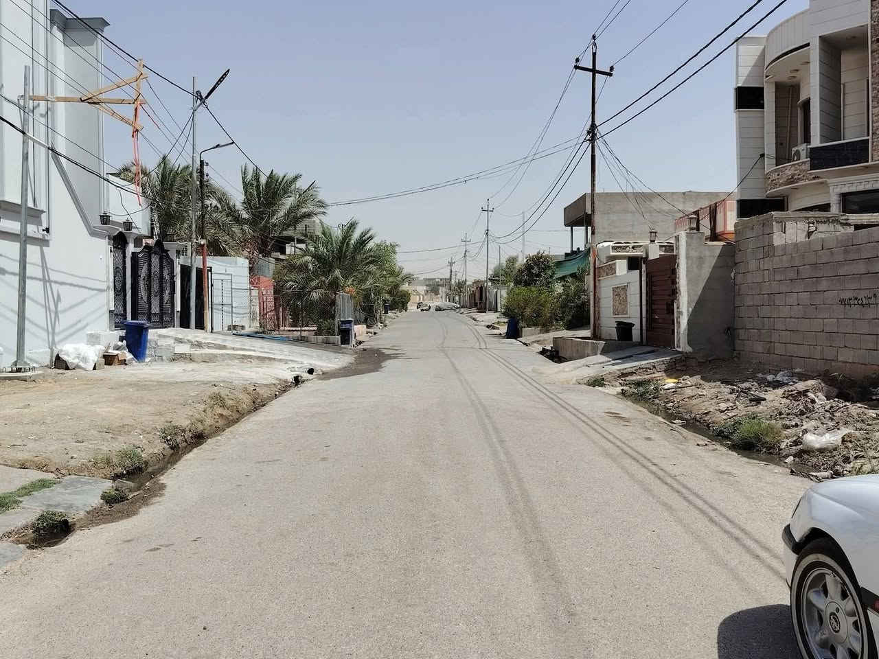 بسم الله الرحمن الرحيم
السلام عليكم ورحمة الله وبركاته
يعلن مكتب علي الصميدعي للاستثمار العقاري
عن توفر دار للبيع #طابو_صرف المساحة ٢٠٠ متر مربع الموقع حي الشهداء نهاية السايدين الفرع على اليمين البناء طابق واحد يحتوي على كراج سيارة واسقبال ٦ *٤ ومطبخ ٤ *٤ وهول ٤ *٤ ومجمع درج وغرفتين نوم مساحة كل غرفة ٥* ٤ البناء عادي بدون مواصفات عرض الفرع ١٢ متر ٠٠٠ #السعر_المطلوب(١١٠ مليون قابل للتفاوض) للاستفسار عن باقي التفاصيل الاتصال على الارقام التالية او مراسلة الصفحة :
📞 ***********    متوفر واتس اب
📞 ***********    متوفر واتس اب
او زيارة مكتب علي الصميدعي للعقار الكان في ديالى ٠ جلولاء ٠ حي الشهداء ٠ مقابل اتحاد شباب جلولاء ٠ ودائرة التقاعد ٠
