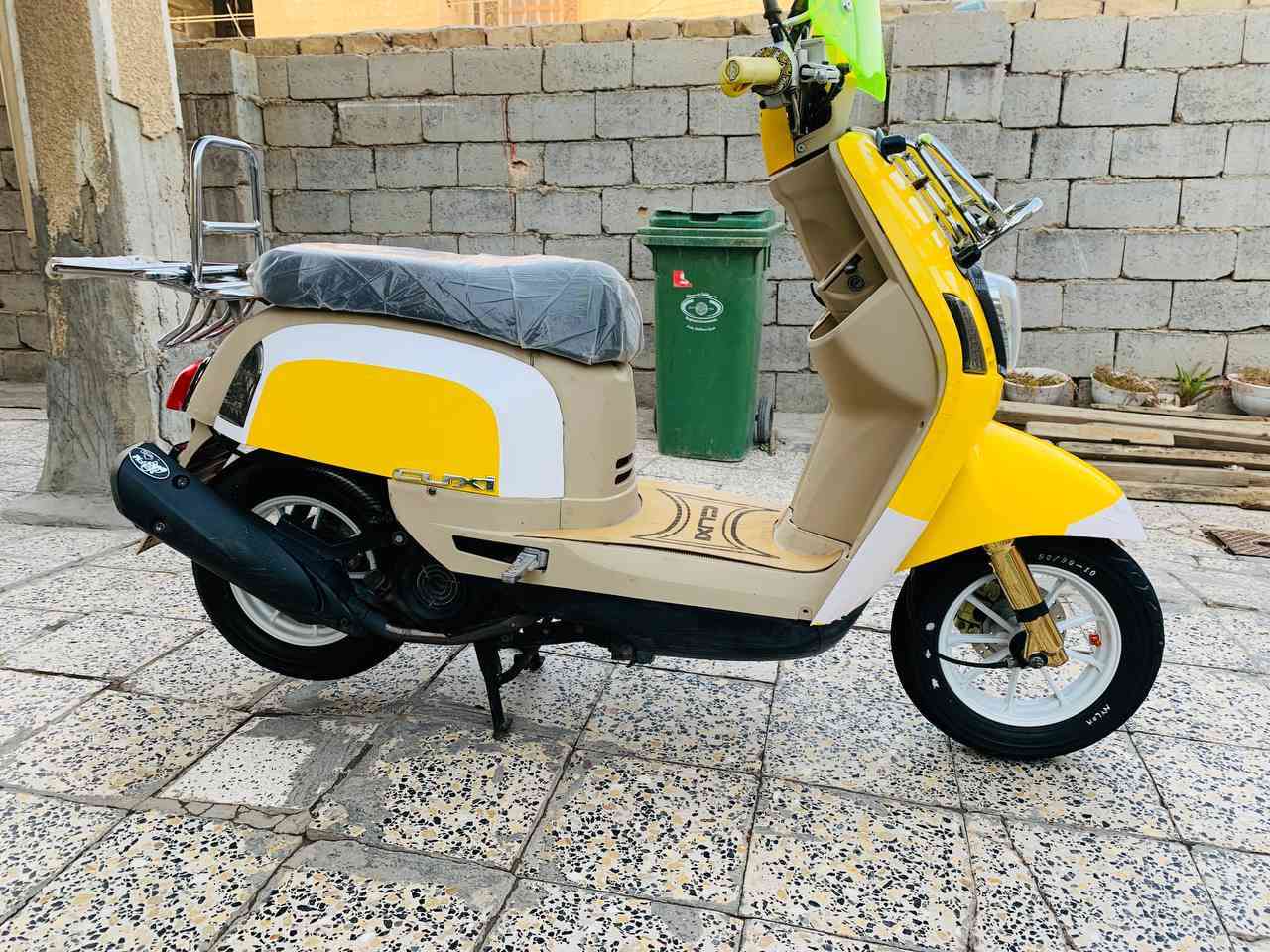 السلام عليكم ماكس بوليس بوشه 55 شلعه ومعدل تشك الكاع مجمبزه ومداريهه دهن كل 12 يوم الدراجه متعوب عليه الكفرات مبدله بس اصليه ويل مشيف اشاره دبل رباعي
مكاني محموديه السعر800
الرقم***********
