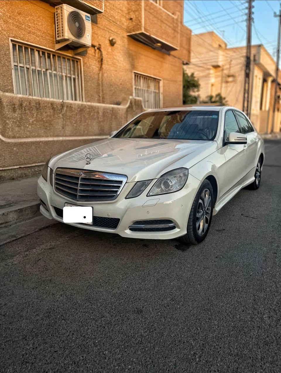 للبيع او مراوس  مارسدس  W212 E350 2011 السياره فول فول مواصفات السياره كفاله من الحادث فقط مصبوغة سكن من المانيا  للجماليه وارد خليجي  كشنات كهرباء خزن  شاشه ابلاديه  تحكمات ستيرن گير تعليك تحكمات شاشة ماوس  برده خلفية كهرباء  فتحة سقف  السيارة 302 🐎 حصان يعني صاروخ  رقم بغداد الجديد تحويل ثاني يوم والسياره خير من الله مكاني بغداد ***********
