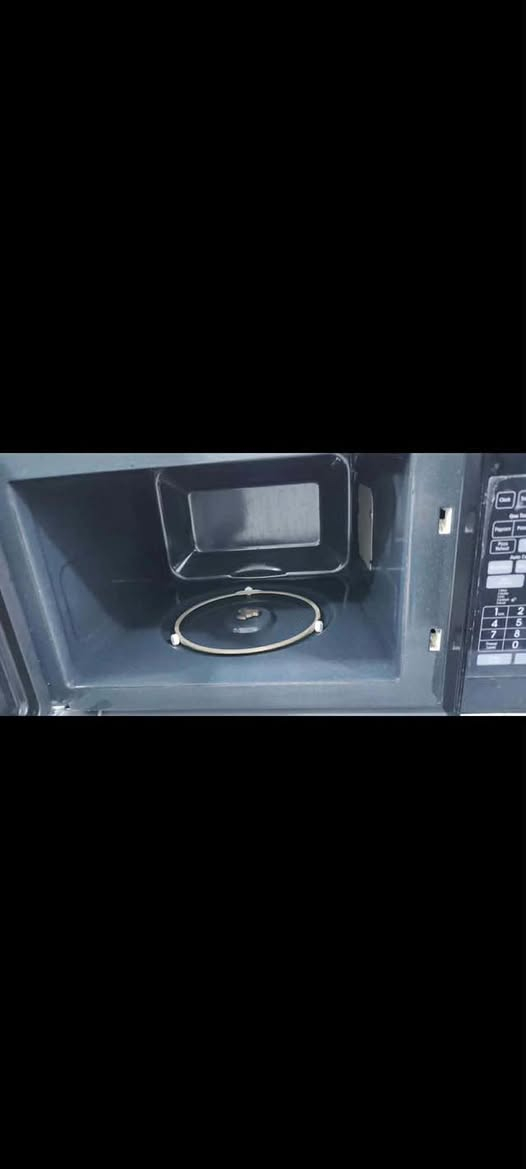 مايكرويف حجم كبير
نوعيه سامسونك
نظافة فول/‎%‎بسعر 70 الف
 وبي مجال
عنوان حي السماح
‭0751 798 8403‬
