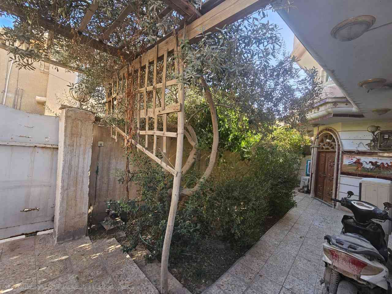 السلام عليكم
دار للبيع طابو زراعي سند ٢٥
حلة نادر الثانيه قرب مول اهل الخير
مساحة ٢٥٠م
طابقين
طابق ارضي ٢نوم وصالة وكيلدور ومطبخ ومجمع صحيات
طابق اول غرفة نوم وهول ومجمع صحيات
البيت ركن
قريب من الشارع الخدمي
للاستفسار***********
***********
*********** ابواحمد لبيع وشراء العقارات في بابل مكتب البيت الأمين حلة نادر الأولى قرب قرب آسواق الجمل ملاحظة نستقبل جميع عروض البيع والشراء والايجار الرهن نستقبل جميع
