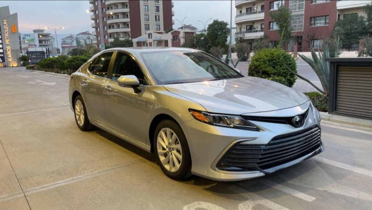 السلام عليكم 
للبيع 
كامري موديل 2023  مواصفات LE منفيس حره تترقم في جميع المحافظات ما عدا الاقليم دخول جديد
 ماشيه 26 الف ميل 
بدون صبغ بدون ايرباك حادثها خلفي تحت الدعاميه بدون صبغ
صور الضرر مرفق بالمنشور 
السعر 200 وبيها مجال 
عنوان السياره ناحيه الزاب قريه اصبيح تحتاني 
للاستفسار الاتصال على الرقم التالي 
‏‪0781 426 9470‬‏
