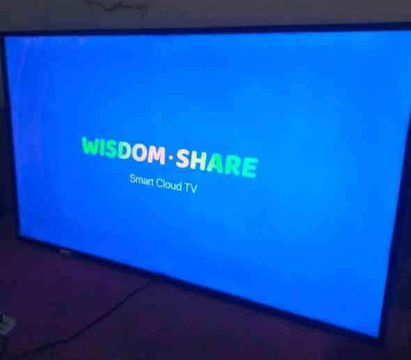 شاشة ديكو الحجم 50 سمارت ام النترنيت نظافة 100% السعر 175الف المكان بغداد شعلة ☎️***********
