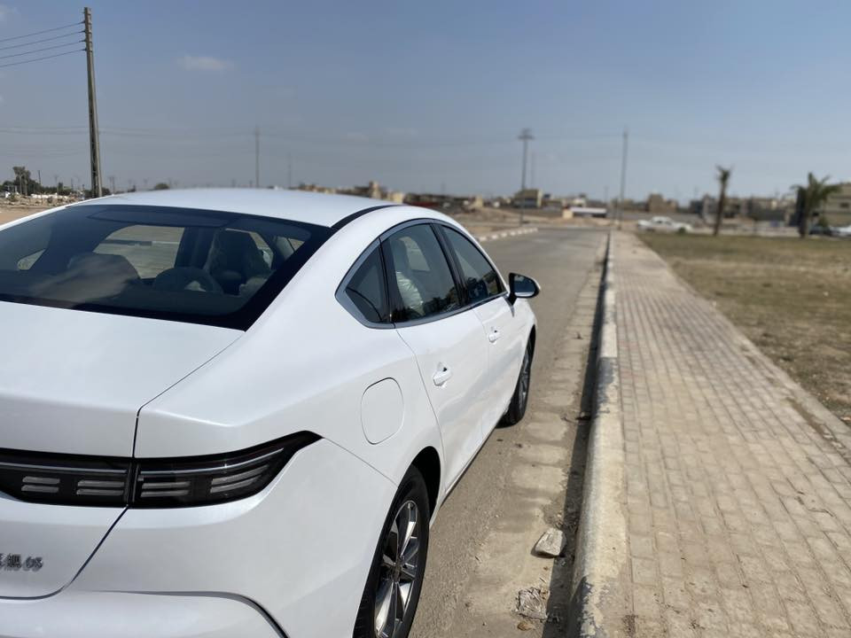 السلام عليكم BYD دستروير 2025 أخت الزيرو ماشية 4000 السيارة أخت الزيرو جديدة بمعنى الكلمة رقم كربلاء مشروع وطني إنكليزي السيارة بالكارتون تبريد قطعتين وبصمة وكارت وحساس خلفي بلادي وكامرة خلفية دوارة ويد كب 16 كروم وشاشة قلاب وكافة البرامج منصبها وباقي المواصفات المعروفة مكان السيارة كربلاء للاستفسار *********** السعر 19 مليون وبيها مجال
