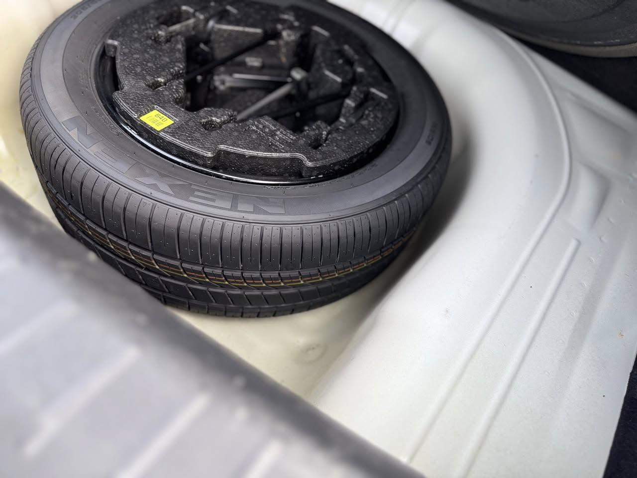 السلام عليكم

* كيا سيراتو خليجي 2021 

 شركة المجموعة الدولية العراقيه

* محرك  1600 دوش

* كير AT

ماشية ٤١ الف

* سلايد روف

* تبريد قطعتين

* أشاره بالمري  

* تحكم ستيرن 

* ويل كب 16 

ملاحظة مكفولة من الصبغ والتبديل 

    ( بارد كد شبر حلوب بسيط )

* السعر 158 وبيها مجال ان شاءالله

* مكان السيارة  / بغداد ، البنوك

* رقم الهاتف

***********
