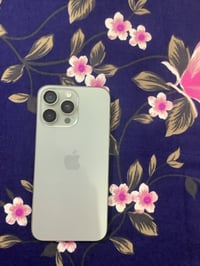 آيفون ١٥ برو ماكس • ٢٥٦ • مبدل شاشه