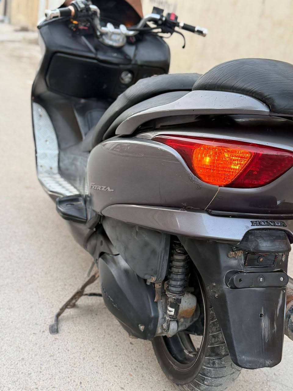 سلام عليكم فورزه 08 للبيع
دراجه خير من الله
مكينه ناعمه ماتسمعله صوت
بيه كلجات رياضي
كهربائيات كله شغاله
حساس استان
الكير ملغي
مكينه مكفول من التنقيص التبخير
السعر 850 وبيه مجال قليل
مكاني بغداد الحسينيه الراشديه
***********
