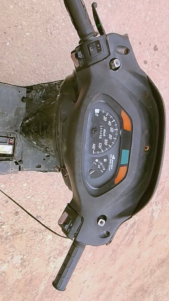 سلام عليكم ورحمة  درجه فراشه لبيع  بس تريد كبرته لن محوار تريد مالته لصليه سعار 75كوم حديد ***********هاذه رقمي بي بس وتساب
