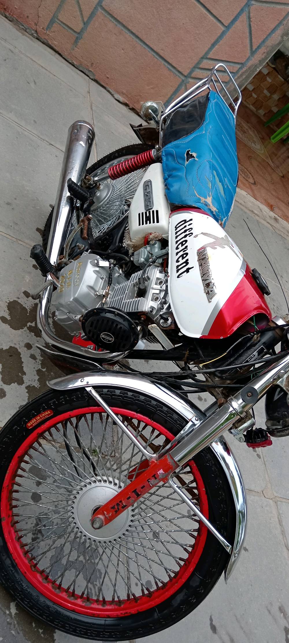 دراجه زنجيل كلك 2020
المحرك ما مفتوح 
تايرات جدد 
المكان الناصريه الشطره 