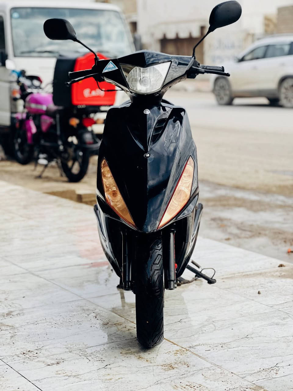 سلام عليكم
ماكس مضلع للبيع كابريته الدراجه قبل شهر نازله رمبه 
بلاديه مكينه نضيفه كفاله عامه من كلشي شلعه ومعدل 120  مكاني ديالى بعقوبة
 الخاص مفتوح 
إلاستفسار ***********
