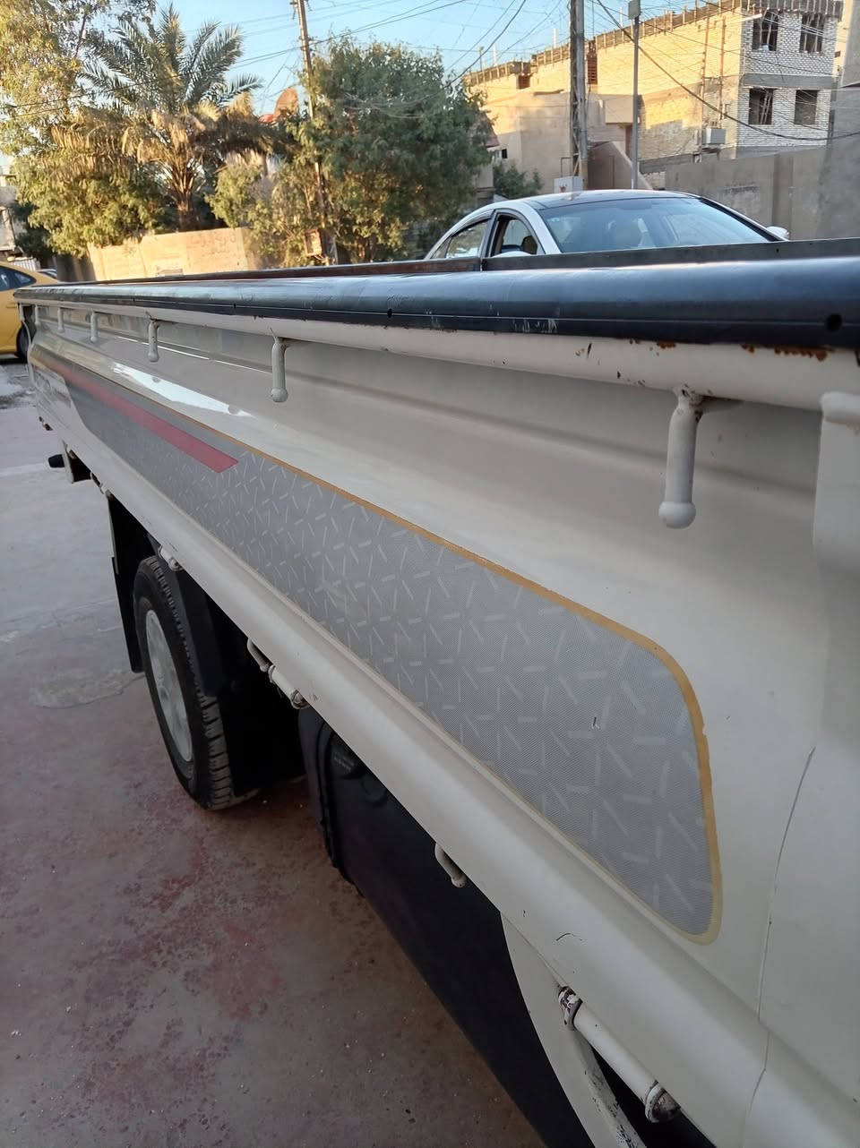 سلام عليكم كيه حمل موديل 2010للبيع رقم بغداد السياره مكفوله من محرك كير اكسن شاصي رقم شاصي واضح نفاذ السنويه ل2027 السعر 97وبيها مجال مكان بغداد الدوره للاستفسار ***********
