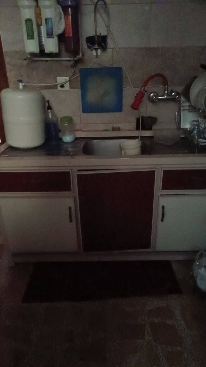 اغراض مستعمله نظيفه الاتصال على الرقم ***********
