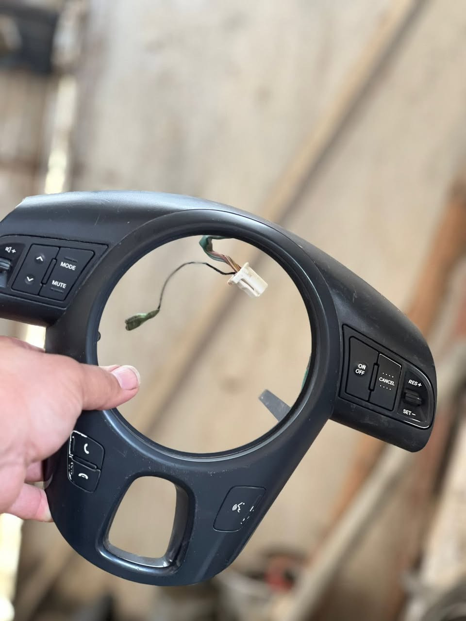 متوفر تحكمات جهتين ومثبت سرعه للتواصل اتصل *********** او خاص
