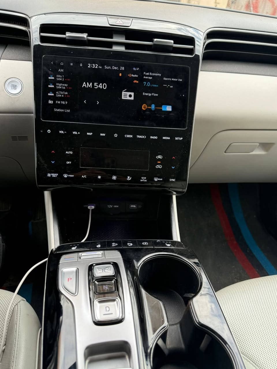 للبيع
لون اسود
توسان موديل هايبرد 2023  وارد امريكي رقم بغداد 
ماشية 40الف 
‎مكينة 1600T تنفس طبيعي سمارت
بصمة تشغيل + تشغيل عن بعد + الابواب بصمة + رادار امامي - خلفي -جانبي -صندوك كهرباء
تبريد قطعتين + تحكمات استيرن وكروز سرعه _ شاشة - كامرا خلفية دواره
تدفئه كشنات -
تحديد مسار قيادة أليه
انظمة قيادة
اوتو هولد
. وباقي المواصفات معروفة . السيارة جاهزه وحلوه جديده
‎الاتصال عالرقم او خاص
***********
سعرها200 ورقة  
العنوان - بغداد شارع فلسطين

حادث :قطعتين جاملغ وتكمه إذا النقل
