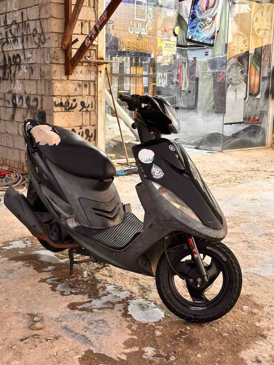 سلام عليكم ماكس  لبيع كفاله عامه دراجه قبل شهرين نازله من الحاويه دراجه سعر 1150و بيه مجال دراجه كل نقص ما بيه حاويه و عل إيدي وهاذه رقمي ***********
