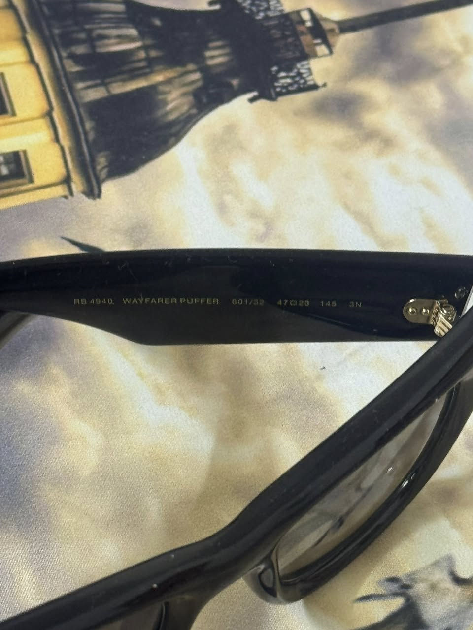 Rayban 🇮🇹
Wayfarer puffer asap rocky

ريبان لوك زيرو غير مستخدم

اصدار خاص تعاون مع مغني asap rocky

فريم اسود

عدسات زجاج  نيلي فاتح 

تنلبس ليلي نهاري 

للحجز والاستفسار خاص


**إذا كنت صاحب هذا الإعلان وتريد حذفه لأي سبب، رجاءا أرسل رسالة إلى الدعم الفني**