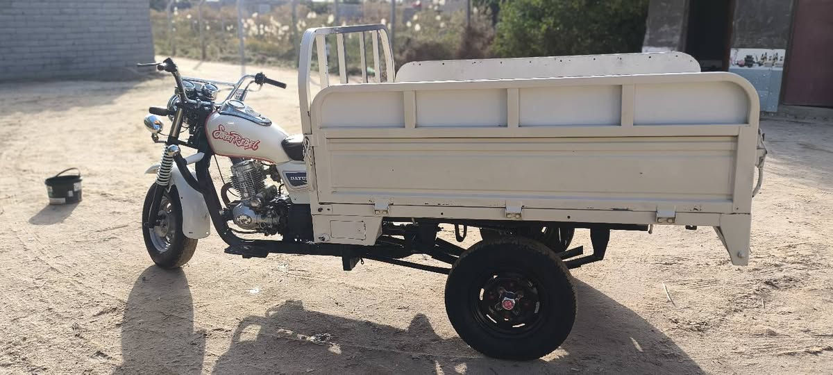 دايون موديل ١٥ اوراق كامله مجمع الكرار مكينه مامفتوحه شهرين من شادها اكسن كبس سدراها شغال كهربائيات كلها شغاله مكاني سوق الشيوخ ناحية الطار السعر ١٣٥٠ وبيها مجال ***********
