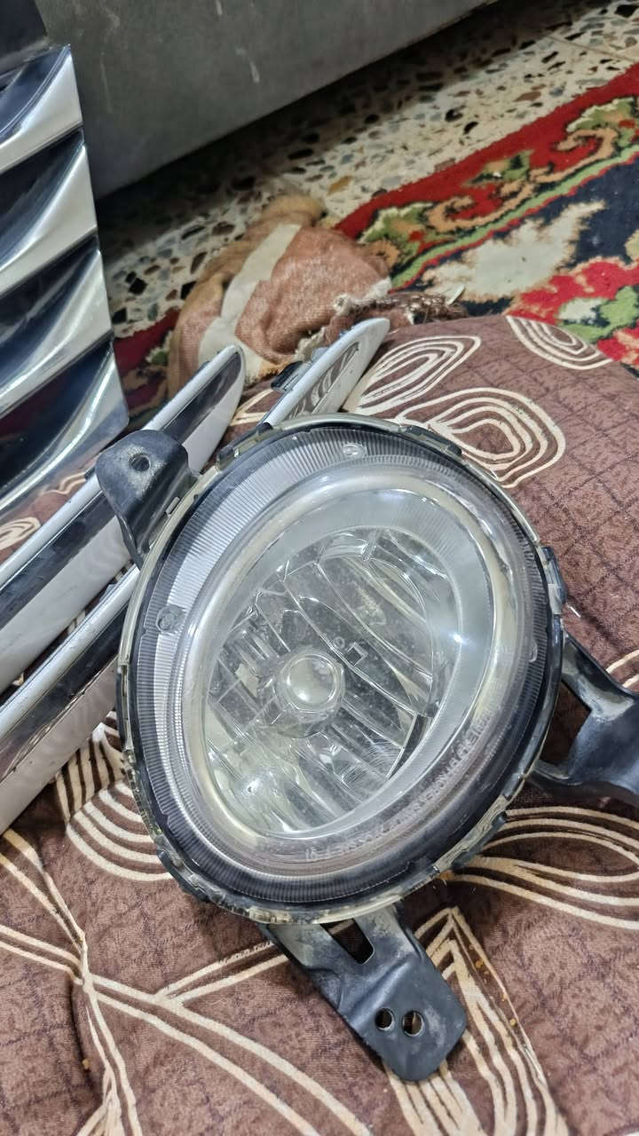 شباج ازيرا رياضي فوك  وجوه   2
2010رياضي
2011 رياضي
بلوجكتر تك جه اليسار حرف L 
نيكلات دعاميه امامي فقط  هذني موجودات للرياضي
اخوان عل تعليقات ما تعامل
عندي واتساب موجود وخابرني
***********
