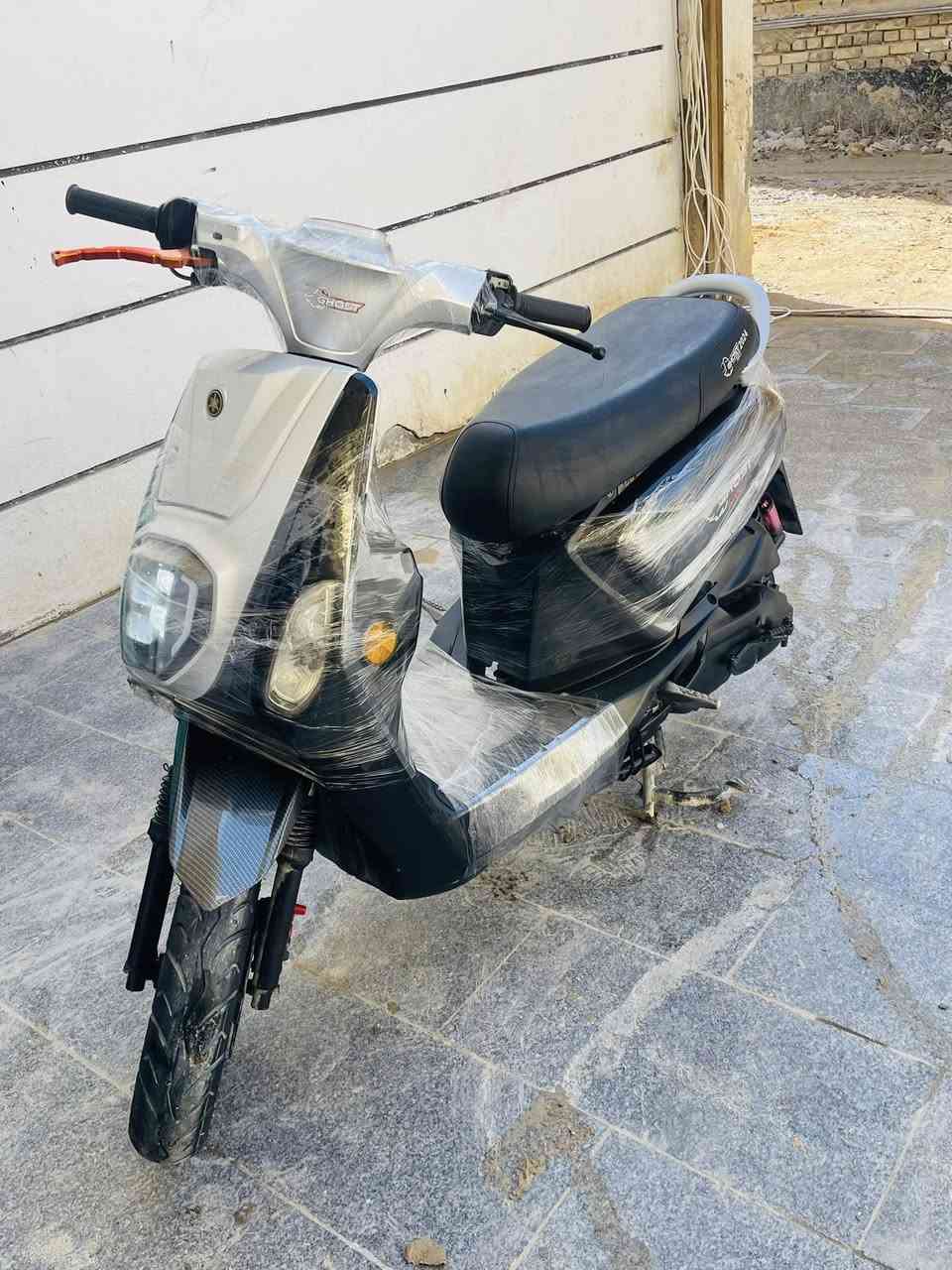 دراجه بوليسي مديل ٢٤ مكينه ياباني دراجه جديده بمعنى الكلمة طالعه ب٢٦ دراجه فول نكره سلف كهربائيات كله شغله لايت عدسه زنون لد عالي ناصي اشاير دشبول إلكتروني رون شغال بانزين شغال تايرات جدد بريكات امامي خلفي مكينه بلاديه برغي ممفتوح بيه شلعه اشك الكاع معدل فول استان كهربائي نشره فدراليه دراجه نقصه بك لايت فقط سعره ٣٧٥ وبيه مجال بسيط مكاني كربلاء ***********// ***********
