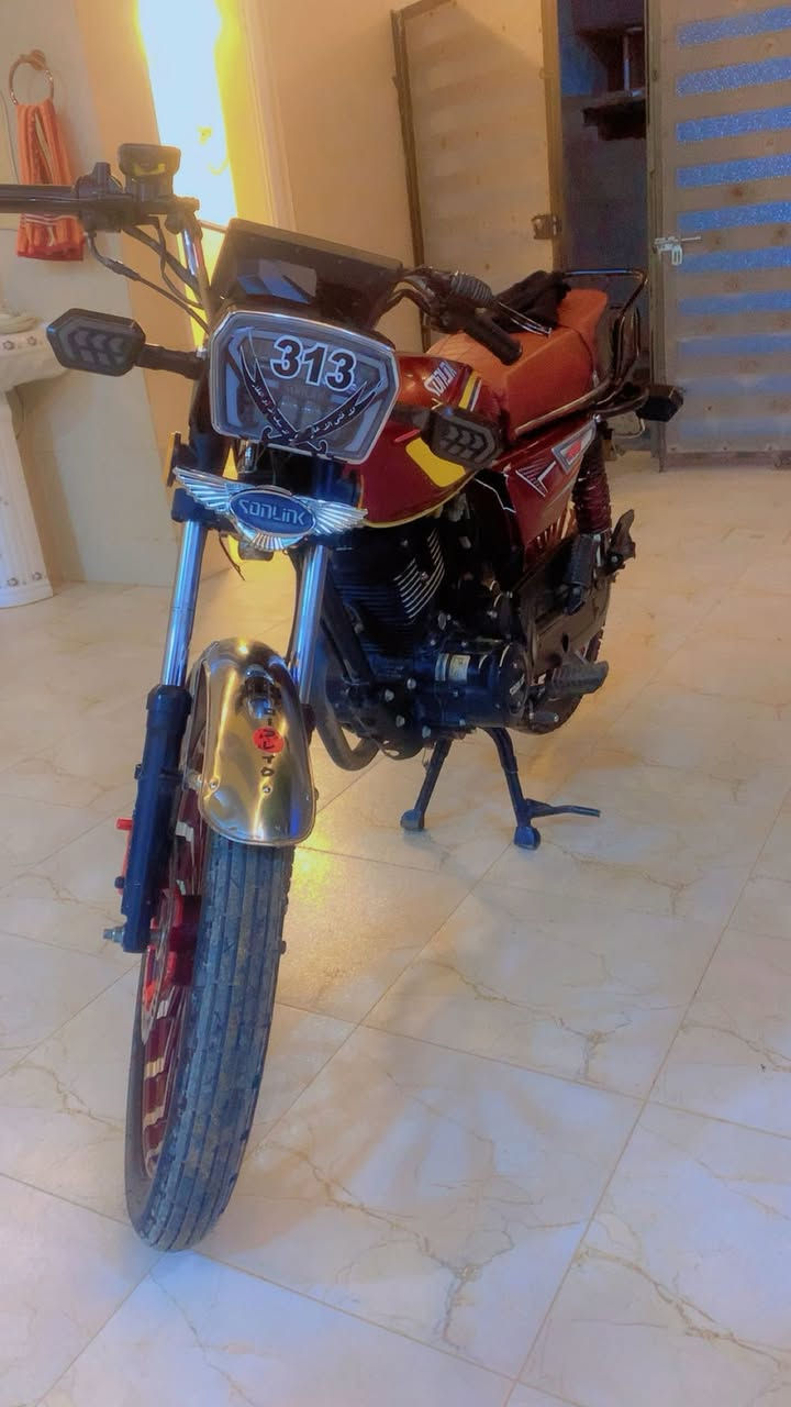 دراجه سيفان للبيع موديل 25
دراجه مكفوله من التاير لتاير 

نضافه فول لون مميز 

دشبول اشاير كلهه شخاله 

مابيه اي نقص 

مكاني ديالى الخالص

***********
