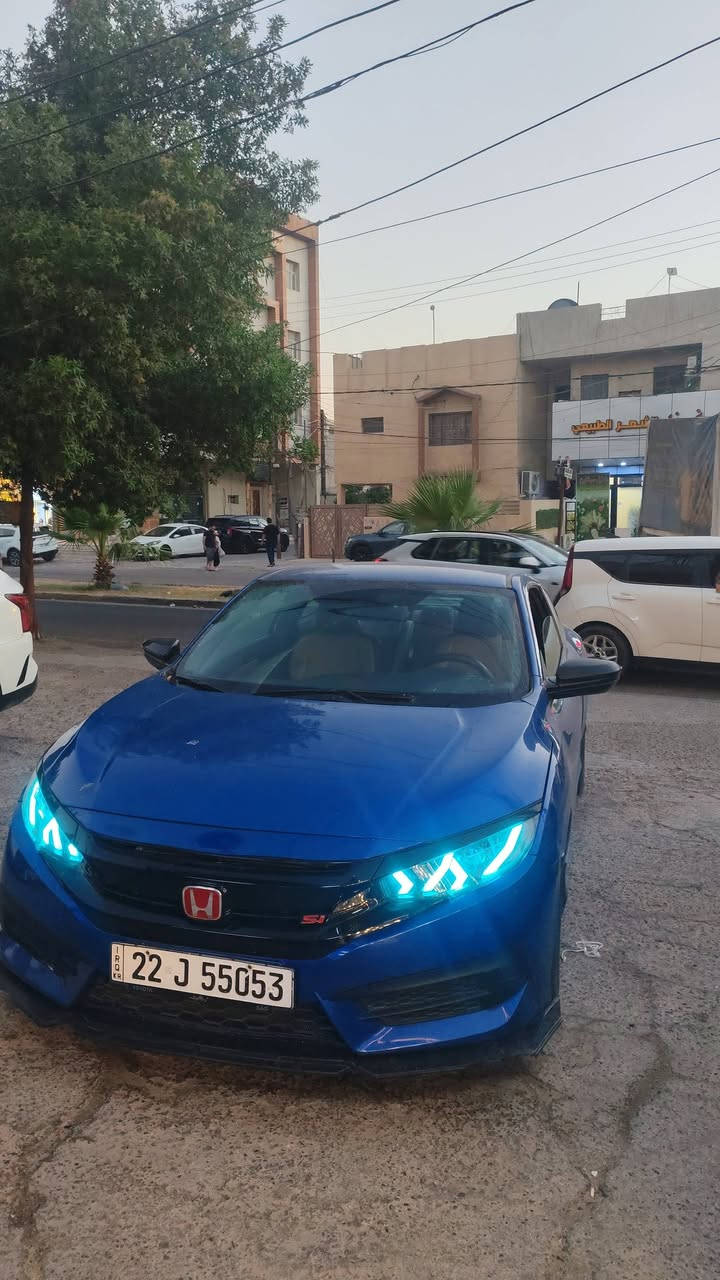 هوندا سيفك تك باب بدون صبغ كير محرك تبريد كله مضبوط صدر جدد تايرات جدد
مكانها بغداد

رايدها 100 وبيها مجال

***********
