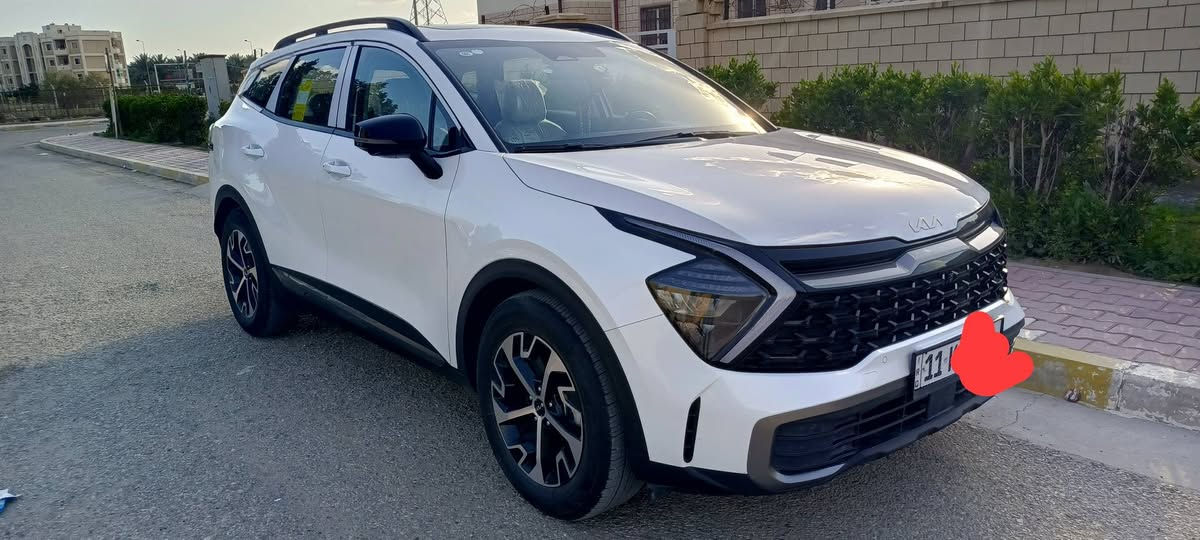 السلام عليكم
للبيع كيا سبورتج 2025 هايبرد وارد صيني 
ملاحظة السيارة محجوزة للمصرف الصناعي لمدة ثمان سنوات اني ادفع الأقساط الشهري واختي هي الكفيل 
اي ضمانات تريد موجودة 
دافع لحد الان 6 أشهر 
مواصفات السيارة 
السيارة فئة لارج الكبيرة الحجم 
x line 
فول مواصفات (Full Option)
محرك سمارت ستريم جي دي اي 2000 هايبرد 
محرك قوي واقتصادي
كير أوتوماتيك
فتحة سقف بانوراما
شاشة كبيرة + نظام (Navigation)
كاميرات 360 درجة
حساسات أمامية وخلفية
تشغيل بصمة + دخول ذكي (Smart Key)
مقاعد الأمامية جلد كهربائية (تدفئة + تبريد)
المقاعد الخلفية تدفئة 
نظام تثبيت سرعة
تحذير النقطة العمياء
نظام المحافظة على المسار
بريك طوارئ أوتوماتيكي
إضاءة LED كاملة
مرايا كهربائية قابلة للطي
تكييف أوتوماتيك مزدوج
نظام صوتي ممتاز
اللون:....ابيض 
الممشى: .........19000 كم
السعر 250 ورقة 
الرقم . ***********
