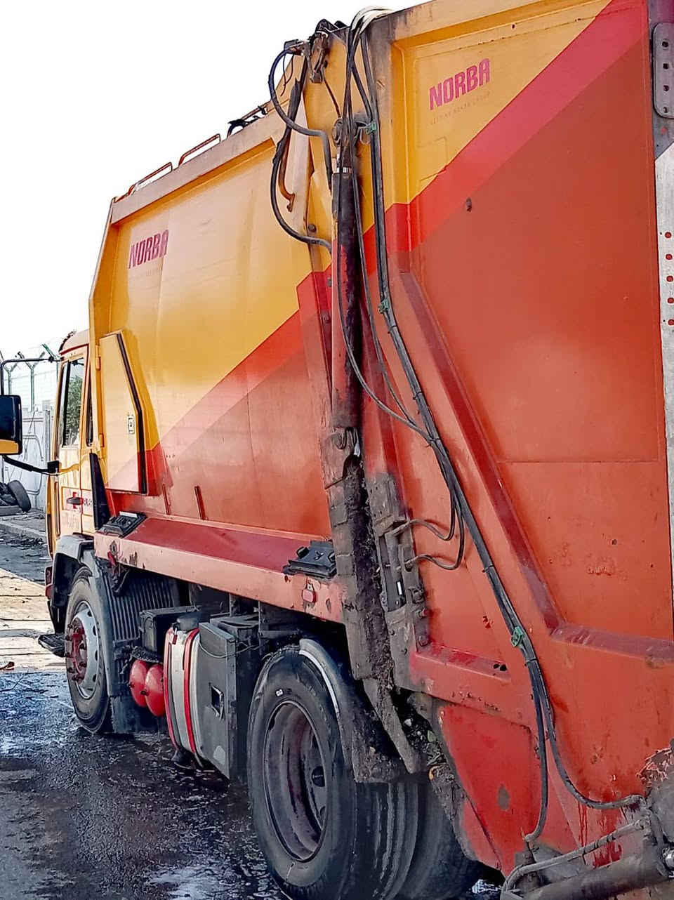 ‏‪***********‬‏ اتصال للاستفسار، 
سلام عليكم متاح كابسة مع شغل شفتين جاهزة خير من الله 
مكان بغداد الشعب
