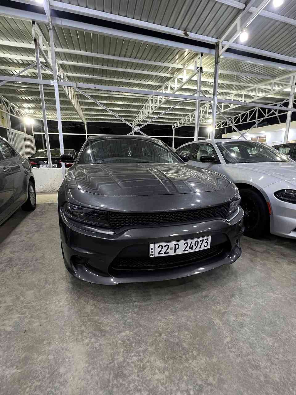 دودج تشارجر GT 2023 بين الطابع الرياضي والشكل العملي؛ حيث تأتي بمحرك V6 سعة 3.6 لتر بقوة 300 حصان، ونظام دفع خلفي (أو رباعي اختياري)، وناقل حركة أوتوماتيكي من 8 سرعات. تتميز بلمسات خارجية هجومية، ومقاعد رياضية، وجنوط مقاس 20
ملاحظه سياره كلين بيه بس دعاميه اماميه فقط 
سعرها اتصل رقمي ***********

***********
