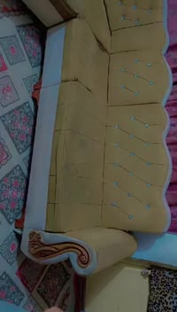 ديوان عشر مقاعد • نظيف جدا • سفنج نازل