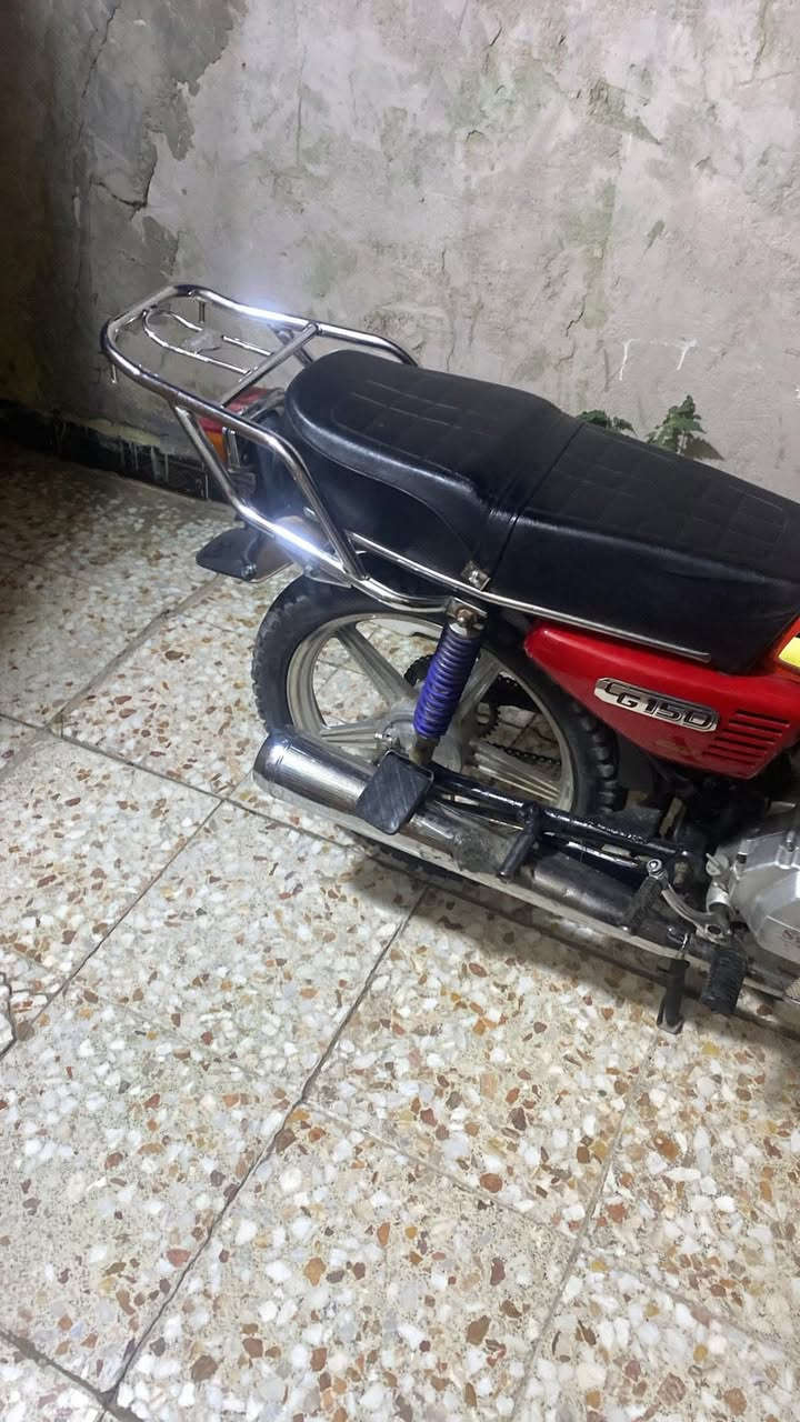 سلام عليكم دراجه للبيع اربعه كير
سعر٣٥٠مجالل للشراي


**إذا كنت صاحب هذا الإعلان وتريد حذفه لأي سبب، رجاءا أرسل رسالة إلى الدعم الفني**