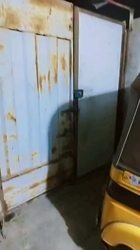 بيت لرهن بحي لبعث قرب حديقت لياسمين لمساحه 100متر قيمت لرهن 20مليون ولمده مفتوحه لنتصال على رقم *********** اني مكلفه بلنشر
