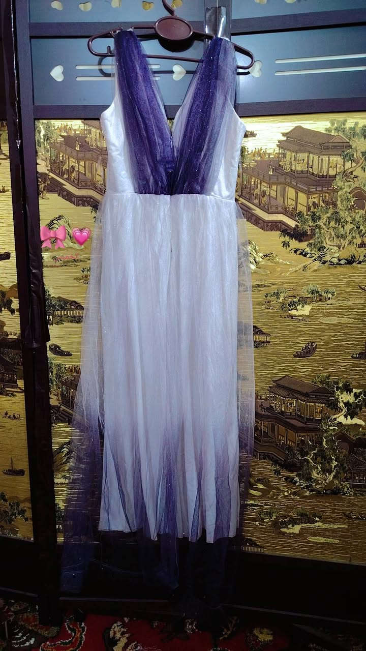 سلام عليكم فستان نلبس في حفله تخرجي فقط سعره البيع ٤٠ الف فقط اخذته ٨٥ والعنوان بغداد الغزاليه  الي تحب تجي تاخذه والي تريد توصيل عندي ٣ الاف


**إذا كنت صاحب هذا الإعلان وتريد حذفه لأي سبب، رجاءا أرسل رسالة إلى الدعم الفني**