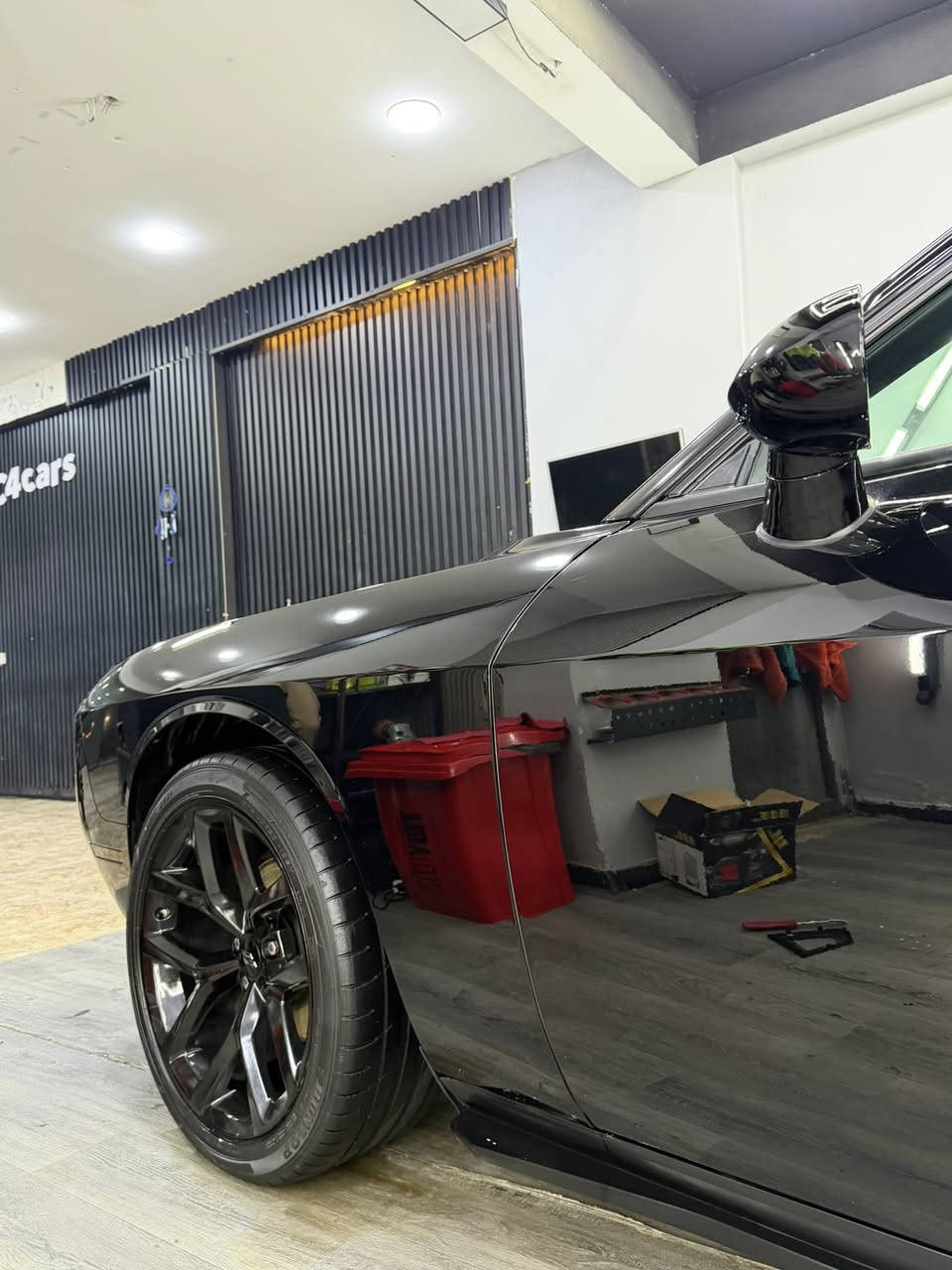 تشالنجر 2023 Last call sxt
الممشى 45 الف ميل 

تقرير غرق مواصل للدوسات

كهربائيات مفحوصة كلها وسملية

وارد امريكي بدون صبغ وحادث 

السيارة عليها نانو بولش ونظيفة

السعر 228 قفل
***********
