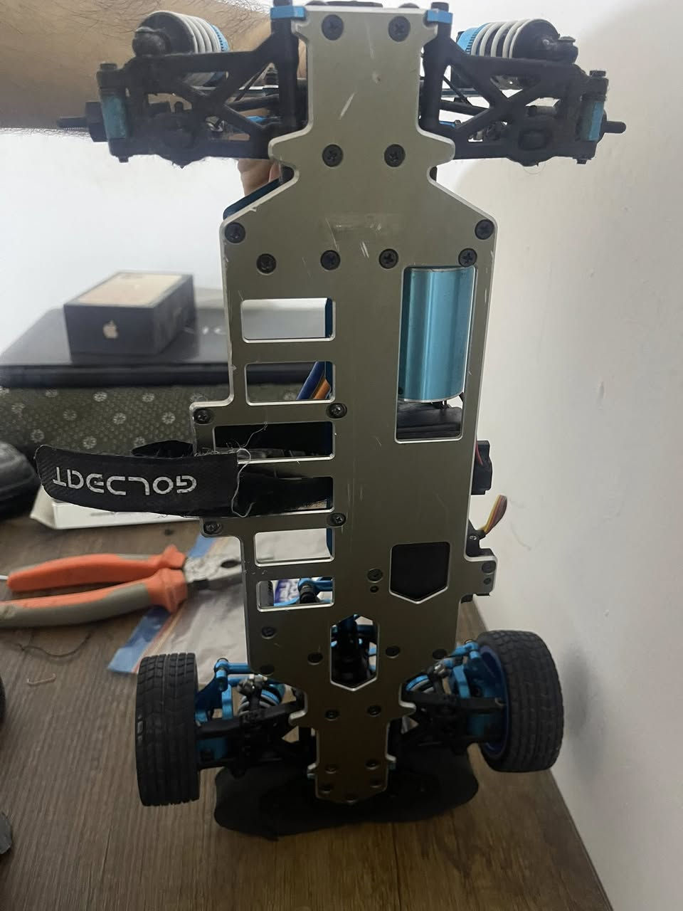 السلام عليكم ورحمة الله وبركاته
Zd 1/10 برشلس 
للبيع


**إذا كنت صاحب هذا الإعلان وتريد حذفه لأي سبب، رجاءا أرسل رسالة إلى الدعم الفني**