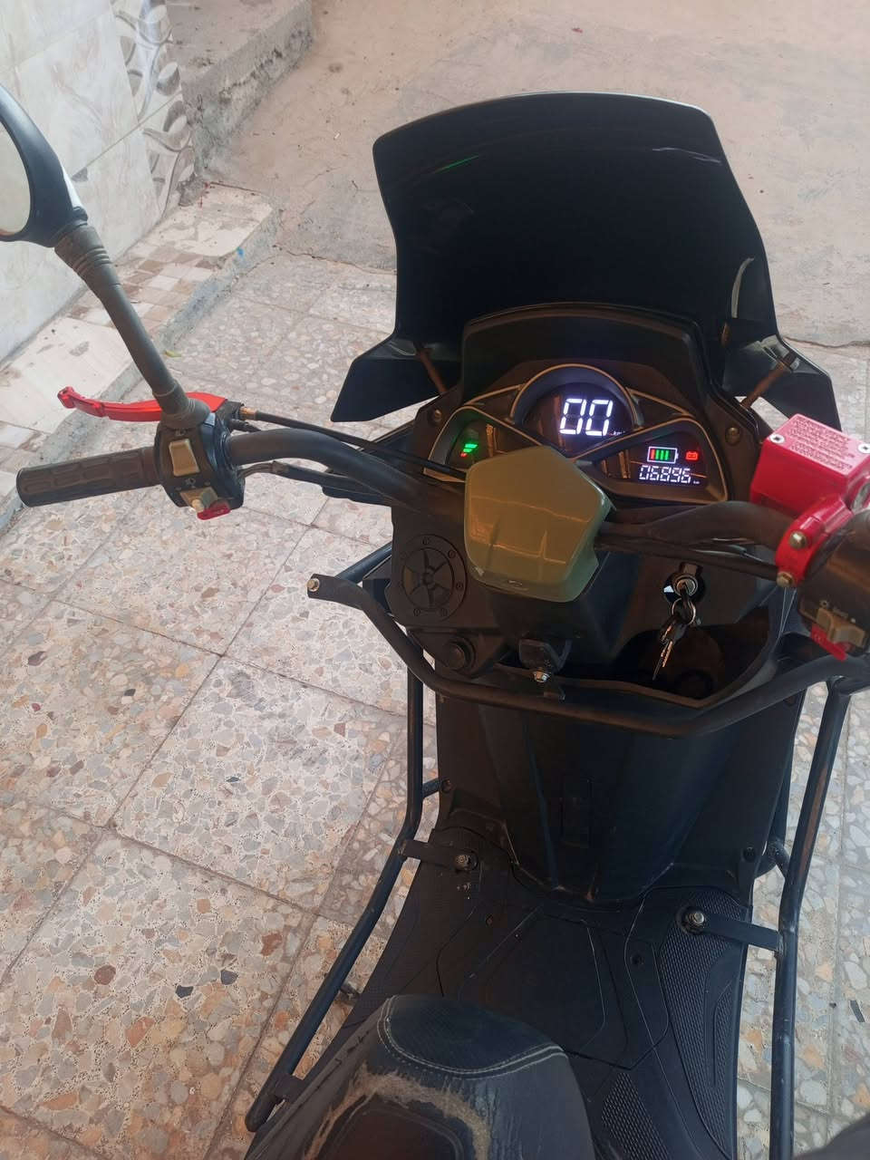 دراجه سكنس للبيع
دراجه طالعه من الوكيل بشهر 7 /2025
كلش جديده دشبول الكتروني 
كله شغاله نكره سلف هندر كهربائيات مابيه نقص ولا كلوب 
مكينه برغي واحد ممفتوح بيه وبلاديه وخرسه 
شلعه ومعدل خير من الله 
السعر325وبيه مجال حك الجيه 
مكاني حله ابو غرق 
***********
