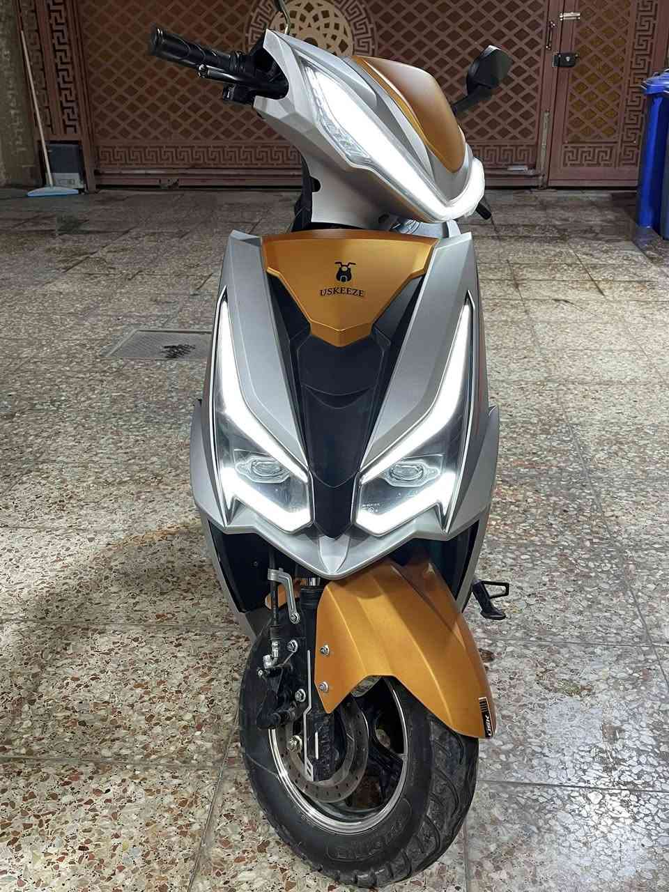 للبيع للبيع
دراجه شحن سكنس لد 2024 مواصفاتها معروفه 
6 باتري جديدات قبل شهر بدلتهن نوع ونلي 
بيها طخات بسيطه موضحه بل منشور غير هاي مابيها 
سعرها كلش مناسب 
*********** المو شراي لا يتصل 
مكانها بغداد الكرخ
