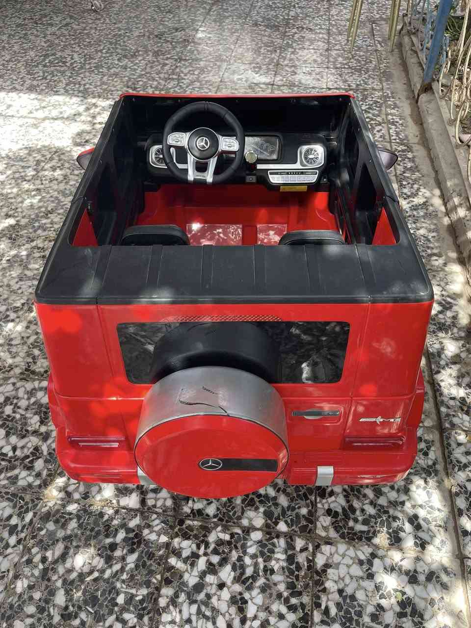 سيارة اطفال شحن تتحمل وزن 80 كيلو مواصفات حلوه دفع رباعي 4 ماطورات تايرات ربل كامله ريمونت وشاحنه للبيع سعرها 250 مكاني بصرة الكزيزة ***********
