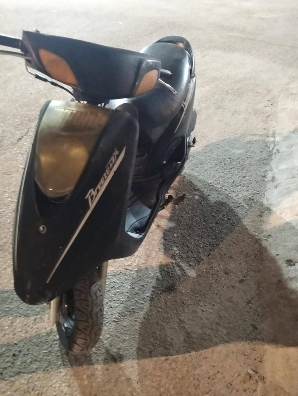 سلام عليكم دراجه بريز للبيع نضيفه كله شغاله شلعه معدل خير من الله مكينه ناعمه السعر 350 بيه مجال للشراي مكاني بلديات رقمي ‏‪0771 218 6159‬‏ غير متواجد خاص
