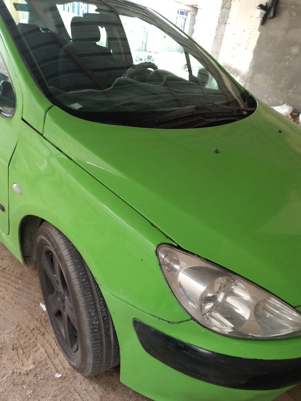 سياره بيجو فرنسي2005نظيفه حسب كلام المقطع تلفون***********بصره ابوصخير
