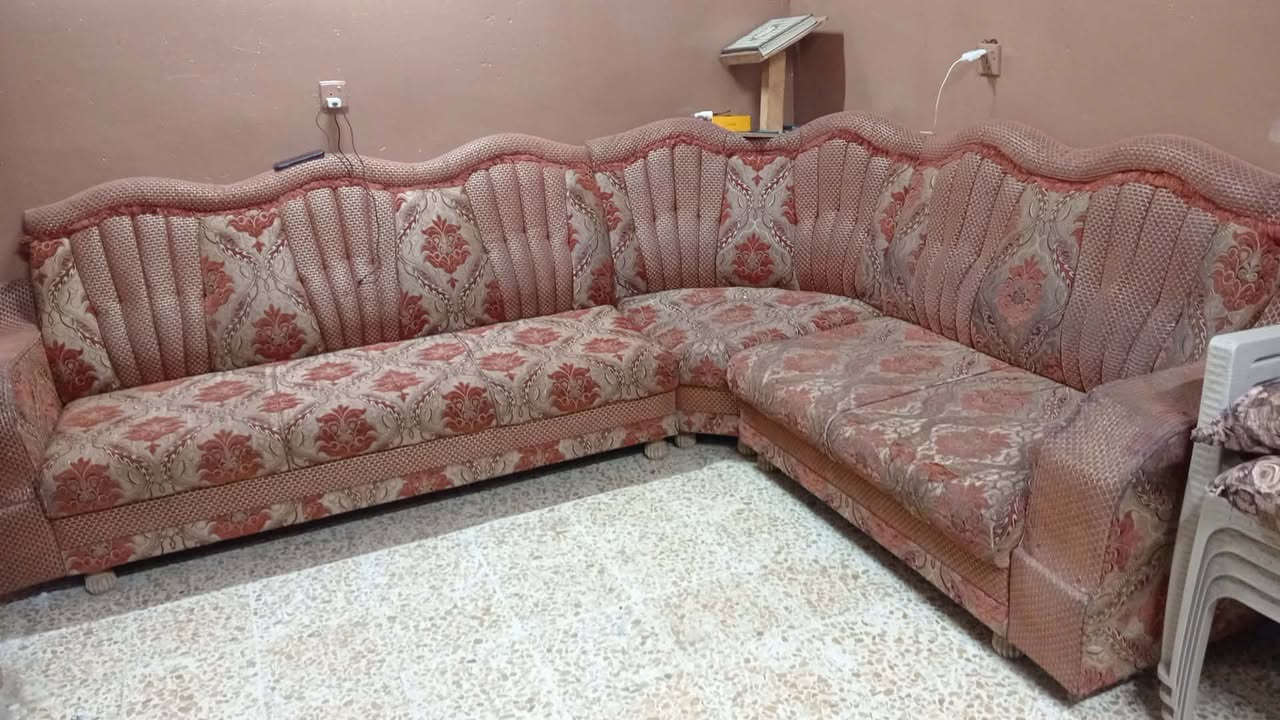 سلامعليكم عندي ضخم خشب عراقي سعره 130 قفلو
***********
***********
