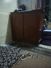 دولاب بابين • نظيفه • للبيع