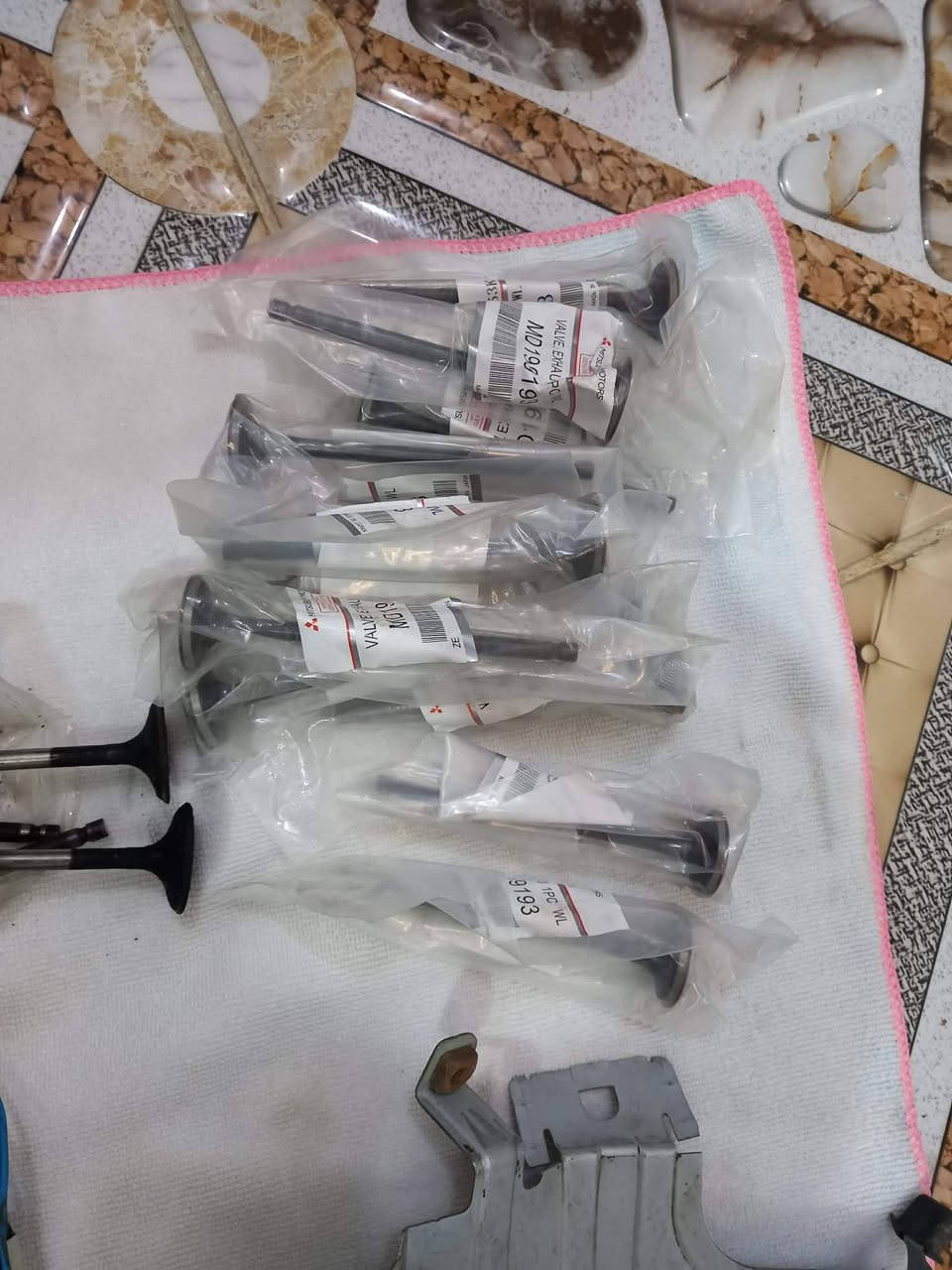 غراض باجيرو للبيع محرك ٣٠٠٠ موديل ٢٠٠٥ 
نص السعر والتوصيل مجاني 
ملاحظه العقل نقص مقاومه الداءره الصفراء


**إذا كنت صاحب هذا الإعلان وتريد حذفه لأي سبب، رجاءا أرسل رسالة إلى الدعم الفني**