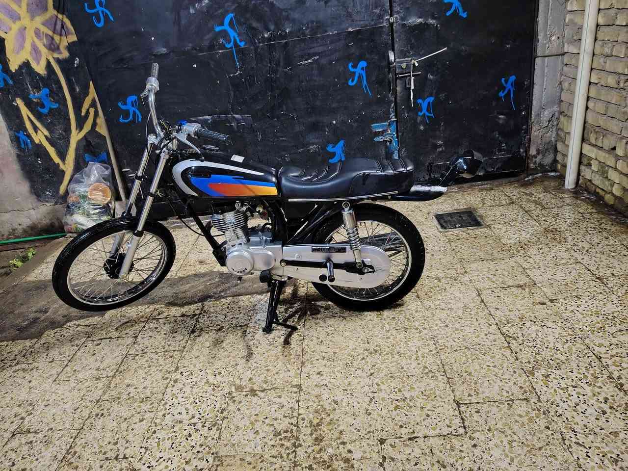 دراجه انتنس أوراق اصولي لبيع هاذه رقمي وبخدمه***********
