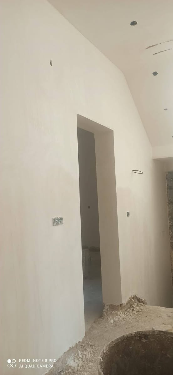 السلام عليكم خلفه لبخ ابياض وجراره وتكنيد شغل درجه اولى رقمي للتواصل واتساب واتصال ***********
